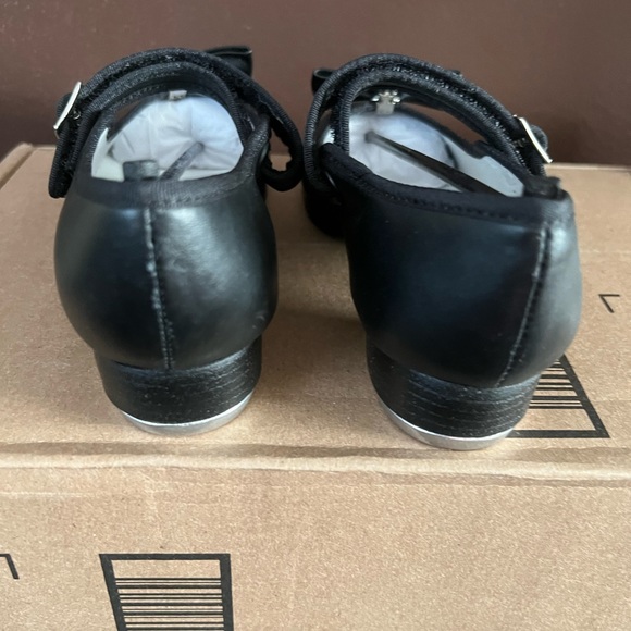 Capezio Childrens Fluid Tap Shoes CG17C : Dance Max Dancewear